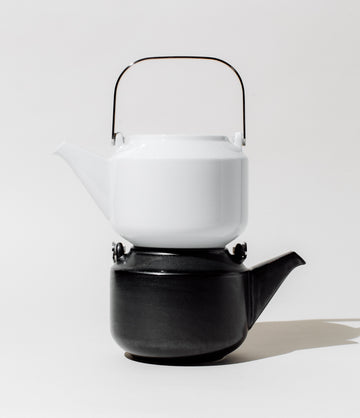Kinto porcelain teapot alternate view – Art of Tea