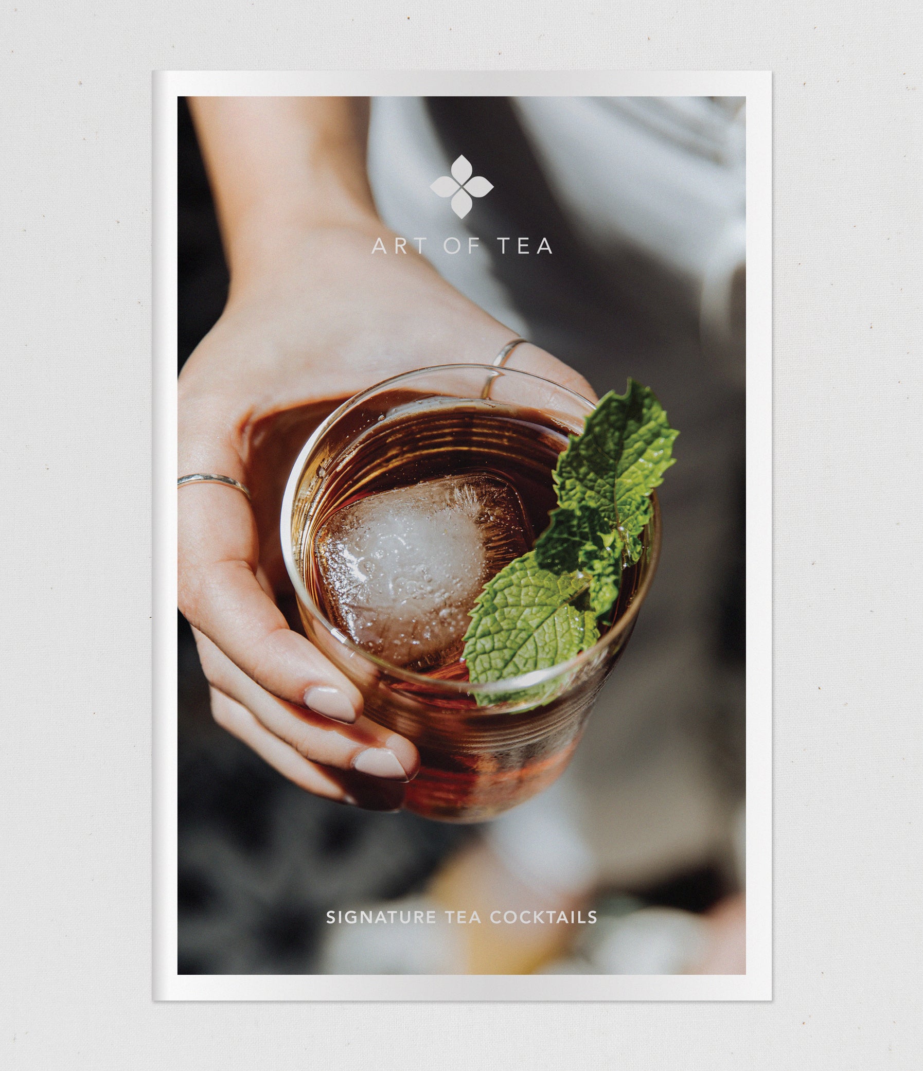 THE BOOK OF TEA　＆　L'Art du Thé The Book of Tea (9784805314869) - Tuttle Publishing